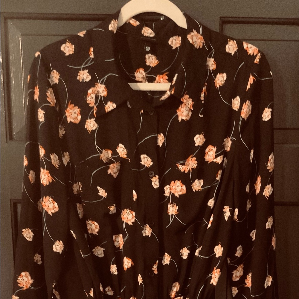 Button down MIDI Dress - Picture 2 of 6